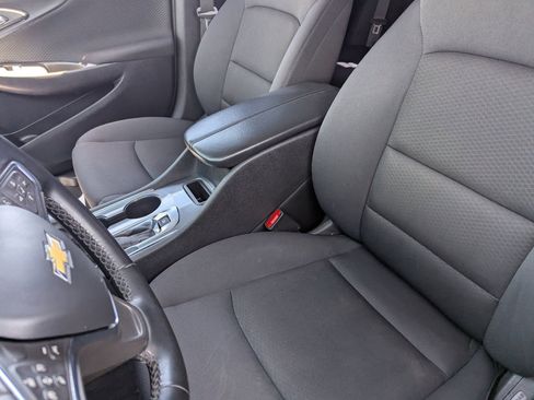 Used 2023 Chevrolet Malibu LT w/ Sport Edition image 18