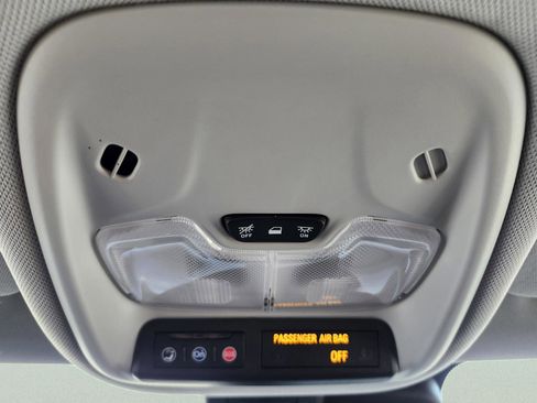 Used 2023 Chevrolet TrailBlazer LT FWD image 19