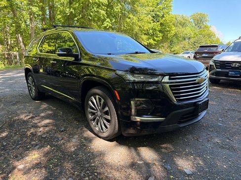 Used 2023 Chevrolet Traverse Premier w/ LPO, Floor Liner Package AWD/4WD image 2