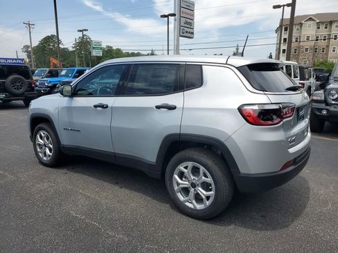 New 2025 Jeep Compass Sport image 4