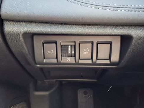 Certified 2025 Subaru Outback Limited image 10