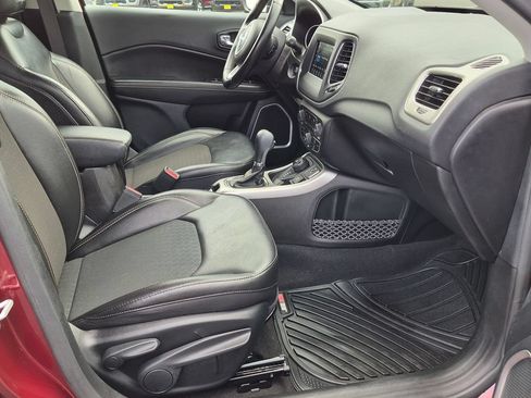 Used 2020 Jeep Compass Latitude AWD/4WD image 26