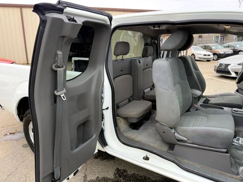 Used 2016 Nissan Frontier S image 27