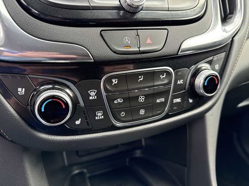 Certified 2023 Chevrolet Equinox Premier FWD image 16