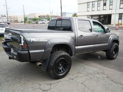 Used 2015 Toyota Tacoma 4x4 Double Cab w/ TRD Off-Road Package image 23