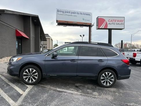 Used 2017 Subaru Outback 2.5i Limited AWD/4WD image 2