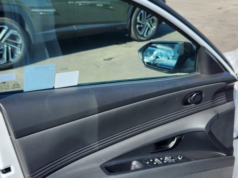 New 2025 Hyundai Elantra Sport image 9