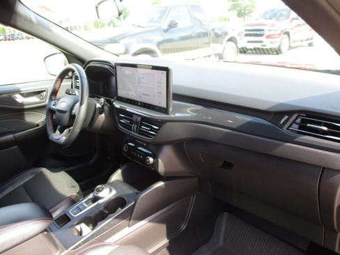 Used 2024 Ford Escape ST-Line w/ Tech Pack #1 AWD/4WD image 43