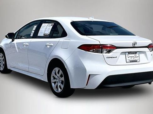 Used 2025 Toyota Corolla LE FWD image 4