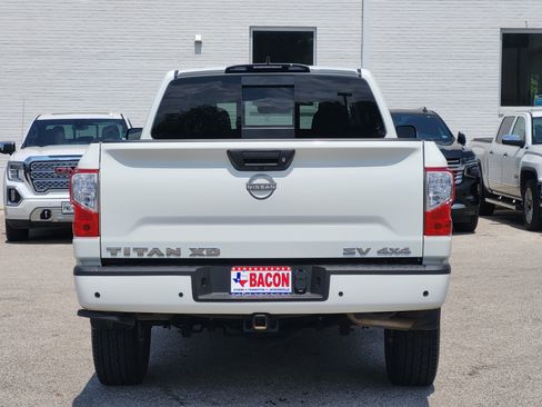 Used 2024 Nissan Titan SV w/ SV Convenience Package image 5