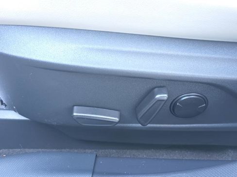 Certified 2025 Ford Mustang Mach-E Premium image 17