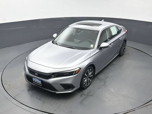 Used 2023 Honda Civic EX image 32