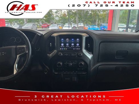 Used 2022 Chevrolet Silverado 1500 RST w/ Z71 Off-Road Package AWD/4WD image 15