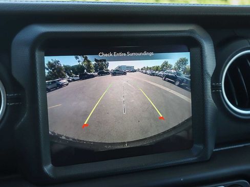 Used 2023 Jeep Wrangler Unlimited Sahara w/ Cold Weather Group AWD/4WD image 25