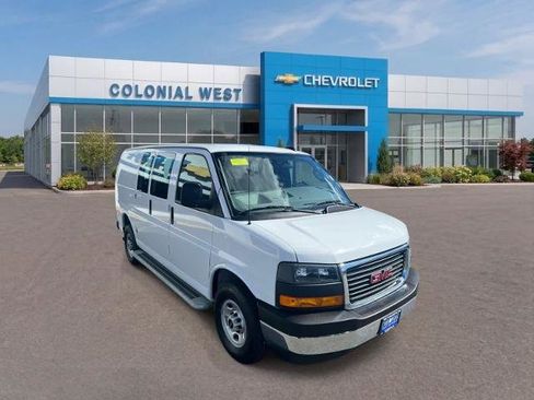 Used 2024 GMC Savana 2500 w/ Driver Convenience Package RWD image 3