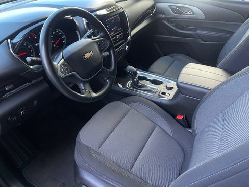 Used 2023 Chevrolet Traverse LT w/ LPO, Cargo Package FWD image 6