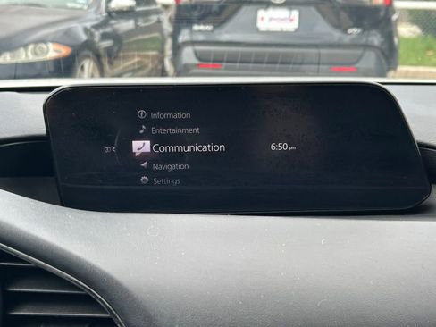 Used 2019 MAZDA MAZDA3 Sedan w/ Preferred Package FWD image 32