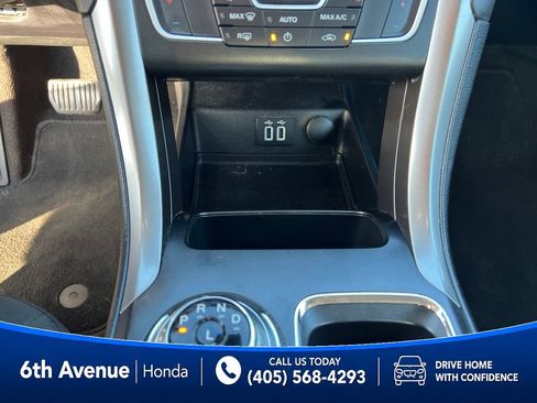 Used 2020 Ford Fusion SE FWD image 31
