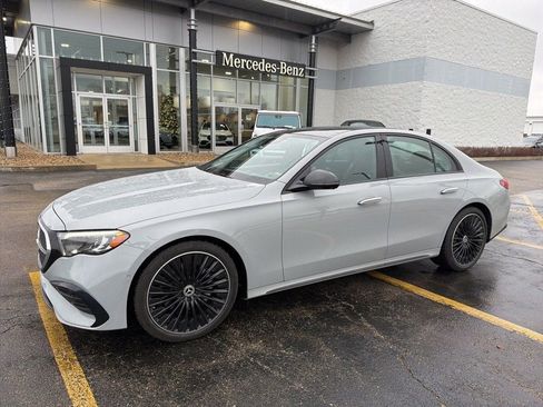 Used 2024 Mercedes-Benz E 350 4MATIC Sedan w/ MBUS Superscreen Package image 2
