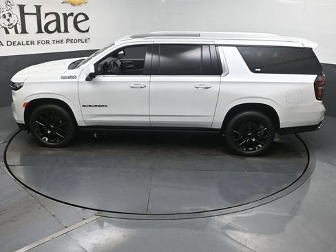 Used 2023 Chevrolet Suburban High Country AWD/4WD image 47