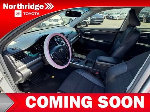 Used 2017 Toyota Camry SE FWD image 5