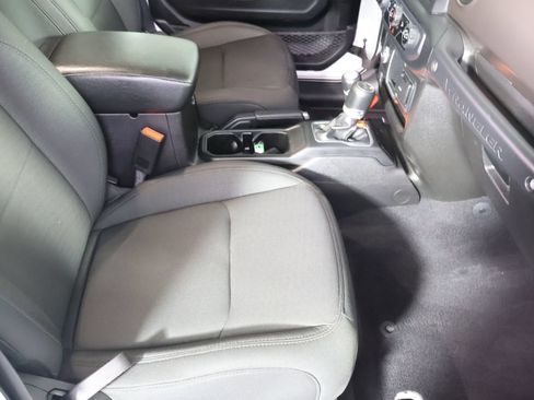 Used 2020 Jeep Wrangler Unlimited Sport AWD/4WD image 41