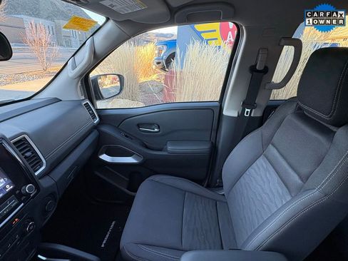 Used 2022 Nissan Frontier SV w/ Technology Package image 15