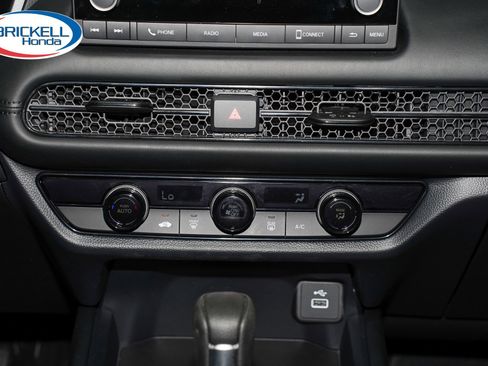 Certified 2025 Honda HR-V LX image 22