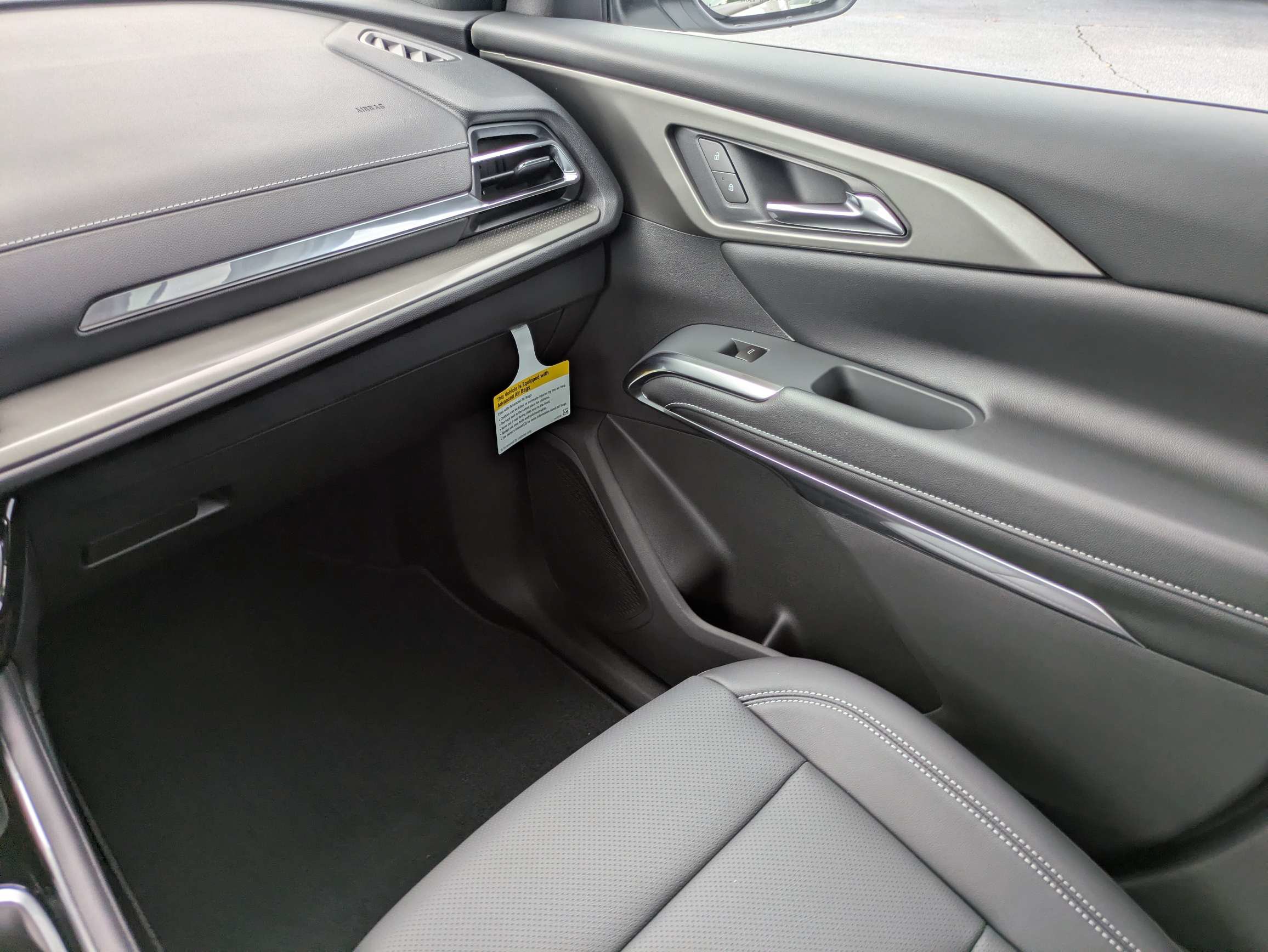 New 2027 Chevrolet Traverse LT w/ Midnight/Sport Edition AWD/4WD image 13