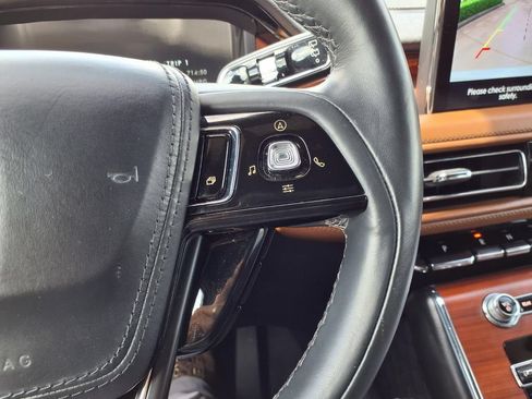 Used 2022 Lincoln Aviator Reserve w/ Equipment Group 201A RWD image 18