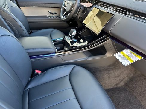 New 2026 Land Rover Range Rover Sport SE image 15