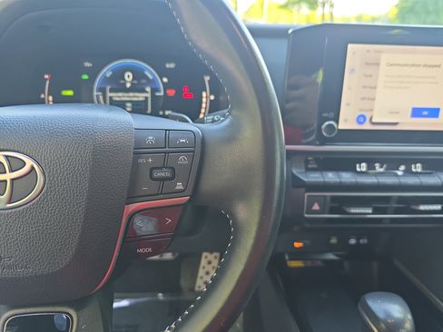 Certified 2025 Toyota Camry SE w/ Convenience Package FWD image 17