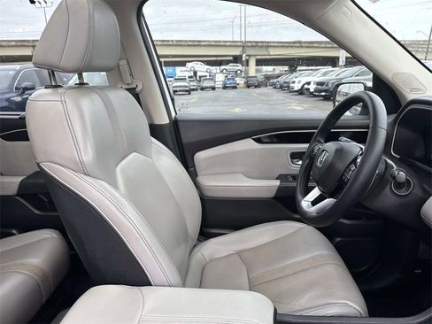 Used 2023 Honda Pilot Touring image 25