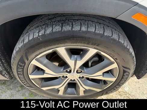 Used 2022 Hyundai Palisade SEL w/ Convenience Package AWD/4WD image 5