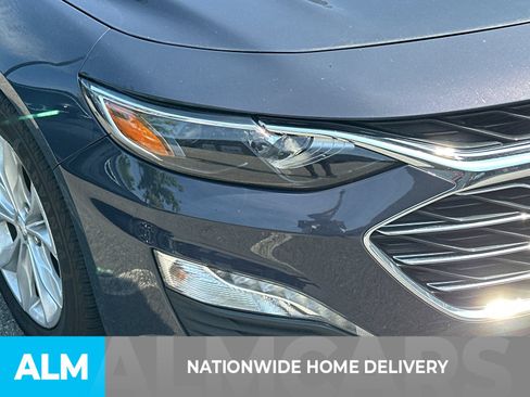 Used 2025 Chevrolet Malibu LT FWD image 4