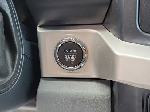 Used 2023 Ford F250 XLT w/ Black Appearance Package AWD/4WD image 24