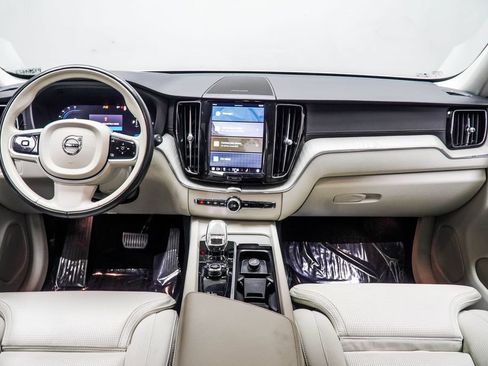 Used 2023 Volvo XC60 T8 Ultimate w/ Climate Package AWD/4WD image 5