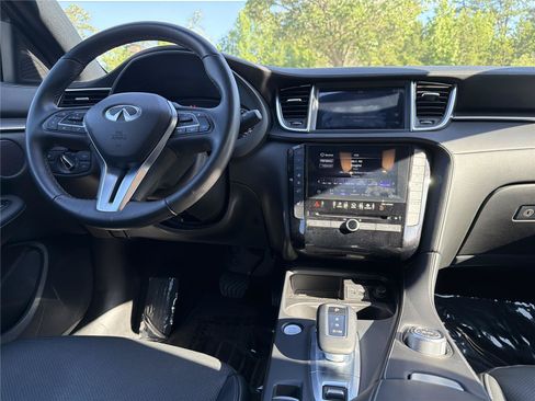 Used 2025 INFINITI QX55 Luxe w/ Cargo Package AWD/4WD image 3