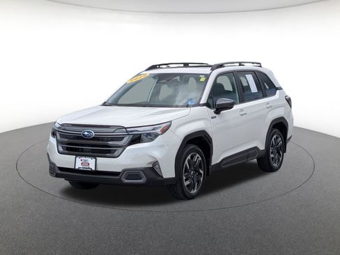 Used 2025 Subaru Forester Limited w/ Protection Package (1PH) AWD/4WD image 3