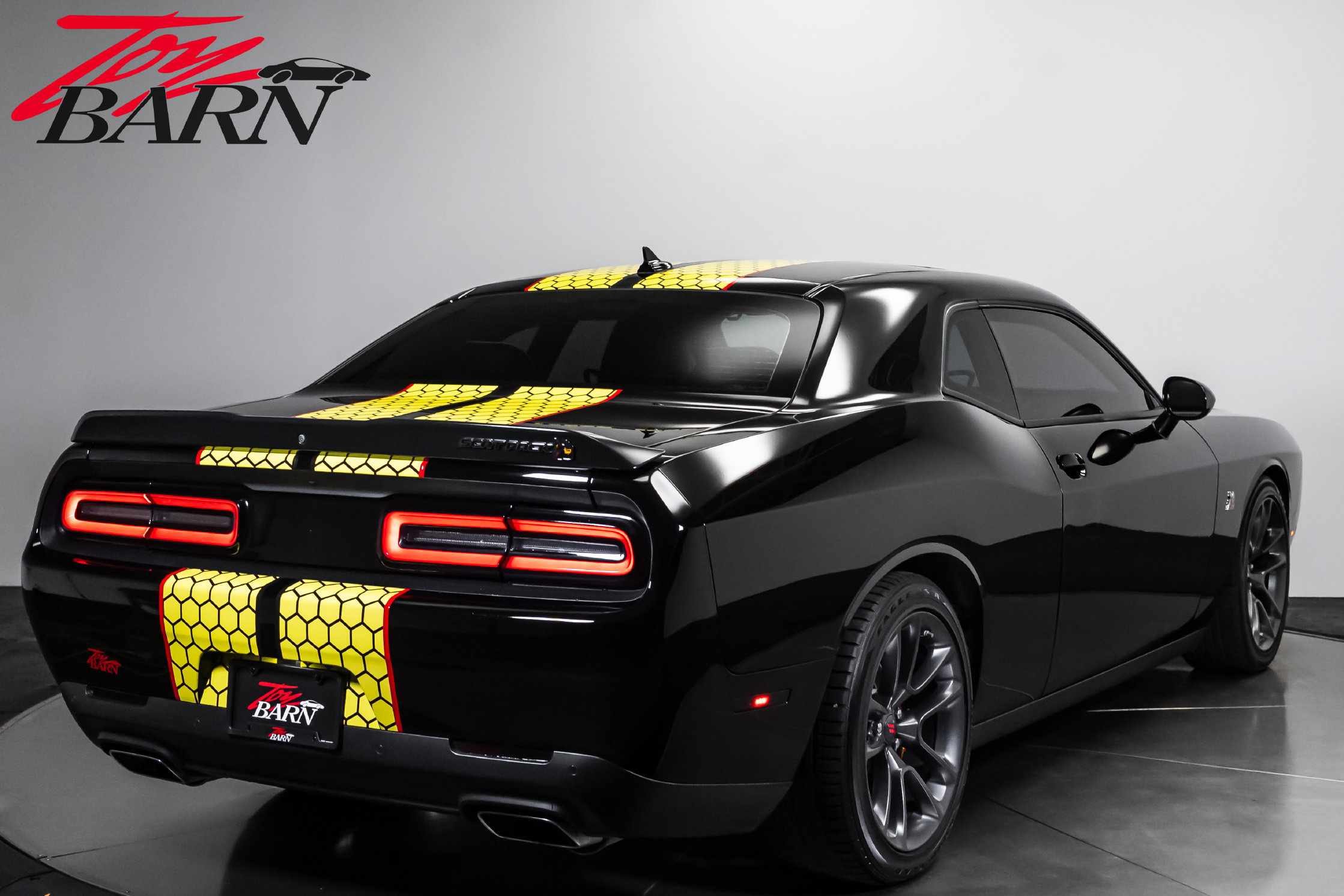Used 2023 Dodge Challenger R/T Scat Pack RWD image 5