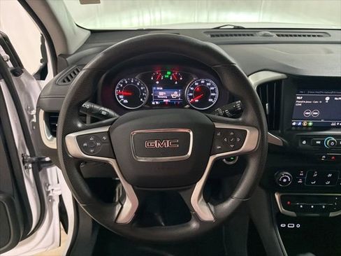 Used 2024 GMC Terrain SLE image 11