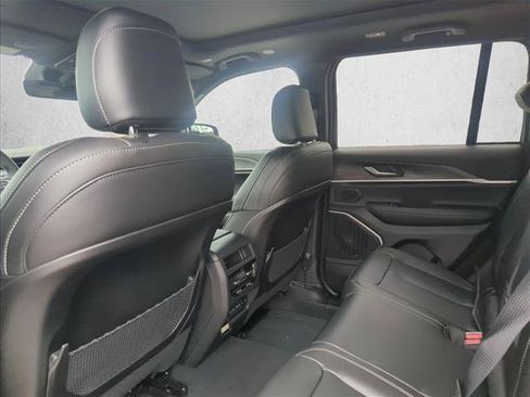 New 2026 Jeep Grand Cherokee Limited w/ Limited Altitude Package image 17