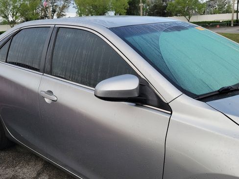 Used 2016 Toyota Camry SE image 10