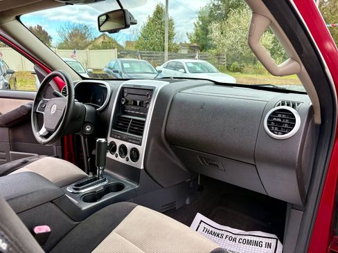 Used 2008 Mercury Mountaineer AWD image 30