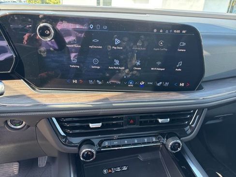 Used 2025 Chevrolet Suburban Premier w/ Sun And Tow Package image 9