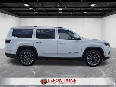 Used 2022 Jeep Wagoneer Series III w/ Premium Group I AWD/4WD image 6