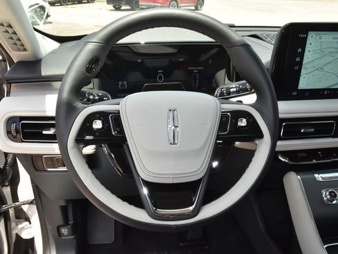 New 2026 Lincoln Aviator AWD image 23