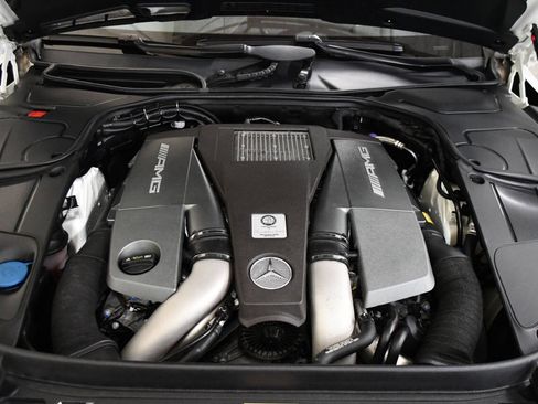 Used 2015 Mercedes-Benz S 63 AMG 4MATIC Sedan image 37