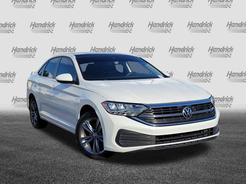 Used 2023 Volkswagen Jetta SE FWD image 2