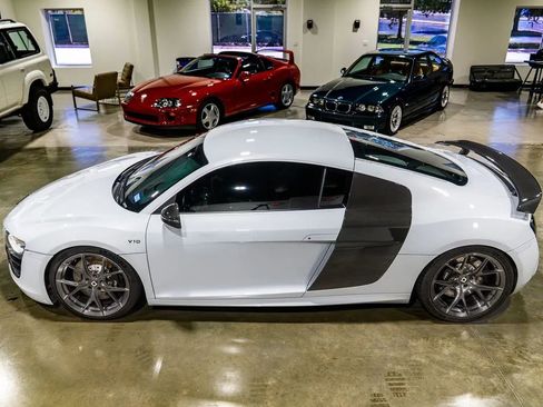 Used 2012 Audi R8 V10 image 17